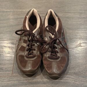 Skechers Brown sneakers Shoes size 7 9:10